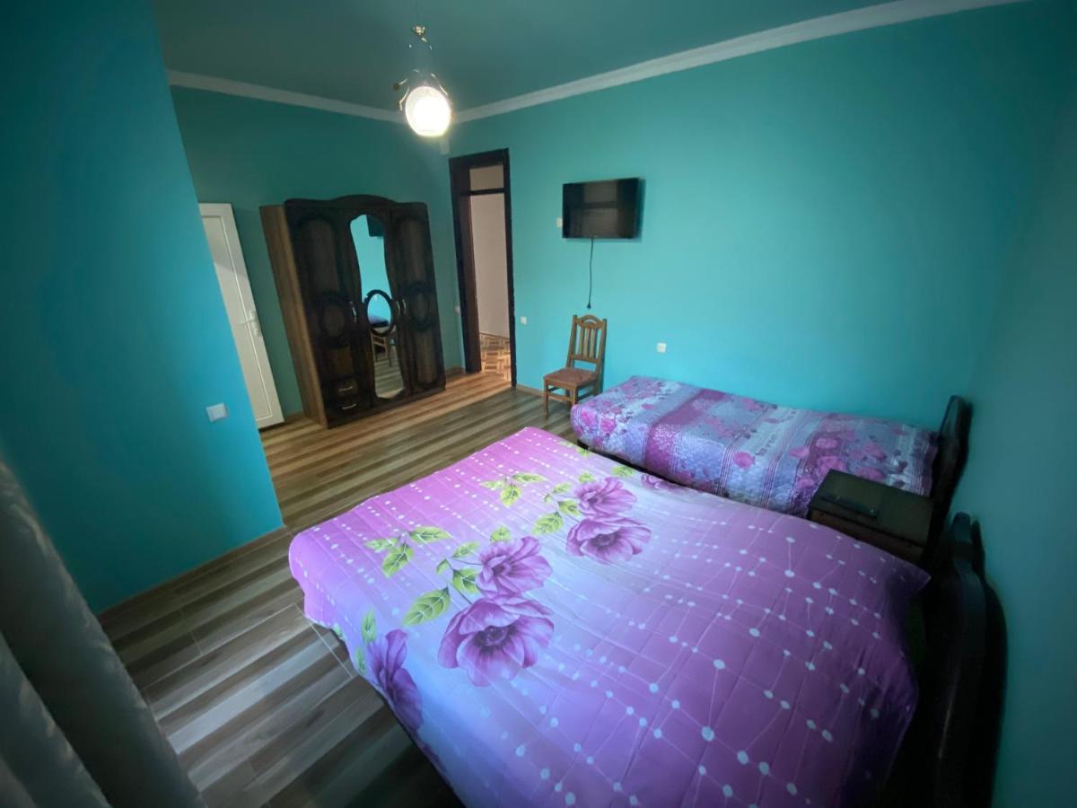 Hotel Beliy Dom à Kvariati Extérieur photo